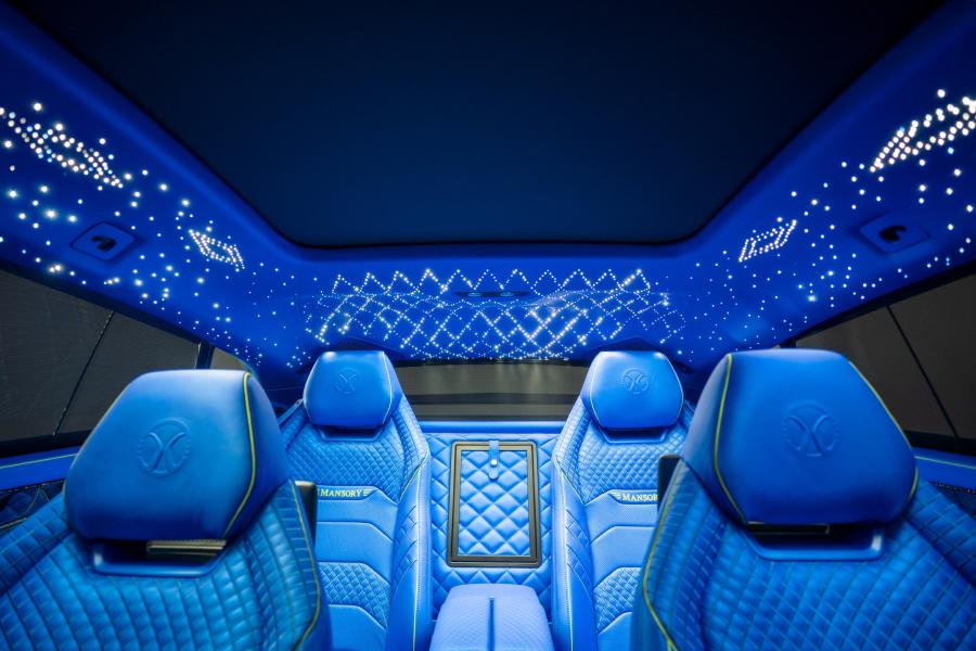 Интерьер Lamborghini Urus Venatus by Mansory 2020 года  (фото 10 из 12)